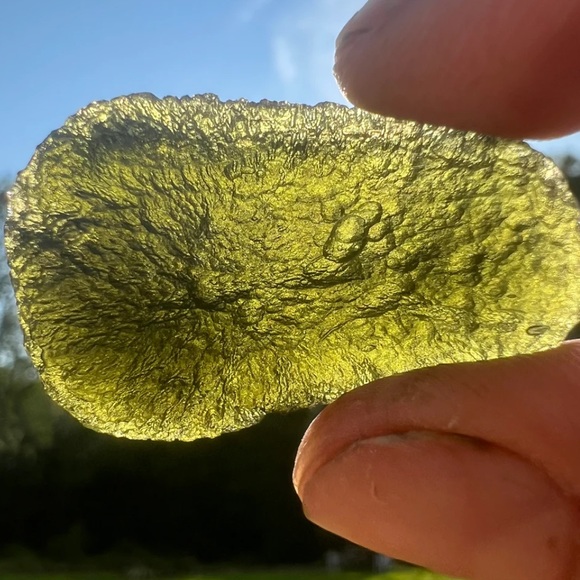 Moldavite Tektite Crystal 55 carats XL from Czech Republic Extremely Rare - Picture 5 of 10